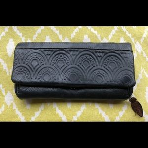 Black leather Fossil bifold wallet, embossed